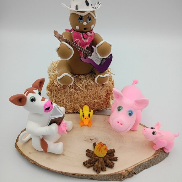 Cowboy Gingerbread Farm Scene – Handmade Foam Clay Display with Pig and Cow - Picture 2 of 6